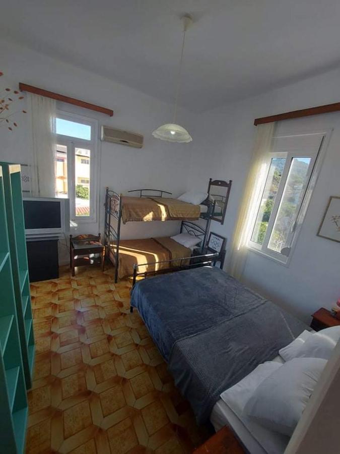 Tower Traditional Pool Villa เกรมาสตี ภายนอก รูปภาพ
